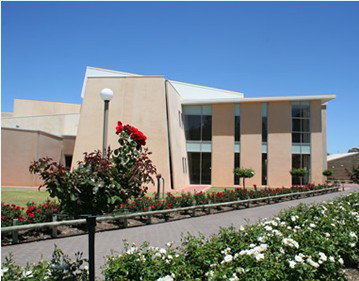 Lumen Christi College - Schools Australia 1