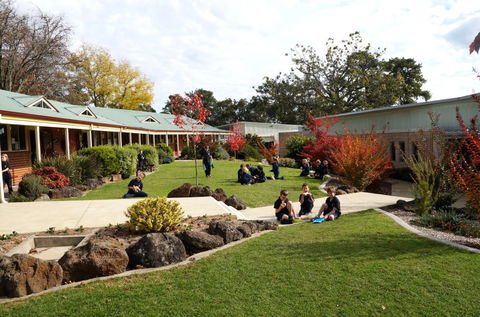 Edinburgh College - Schools Australia 2