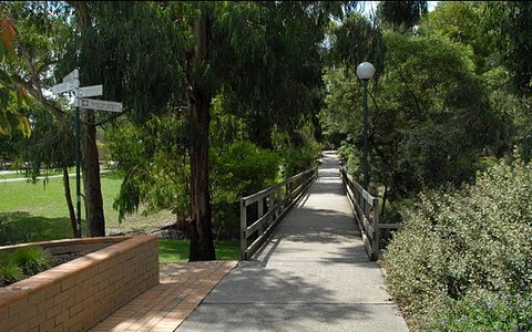 Billanook College - Schools Australia 3