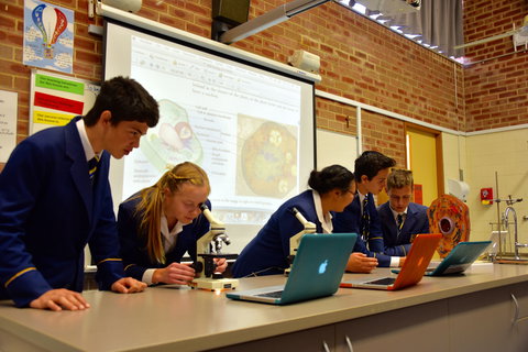Gilroy Catholic College - Schools Australia 7