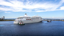 Cruise ship battles rough Pacific seas to save injured, stranded sailor Schools Australia